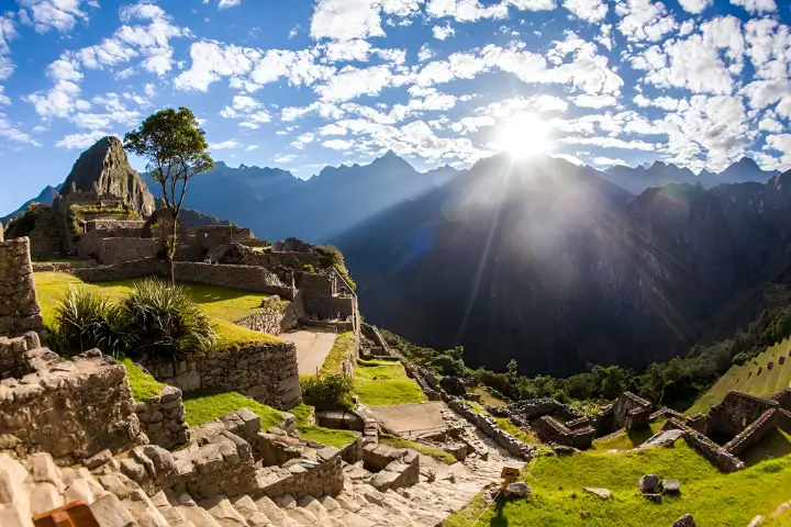 Inca Jungle - Machu Picchu Sunrise Tour – Return Cusco