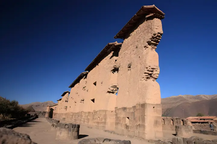 Raqchi - Temple of Wiracocha - Img